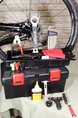 Professional Mountain Biker's Tool Box Check (9 Tools You Should Carry