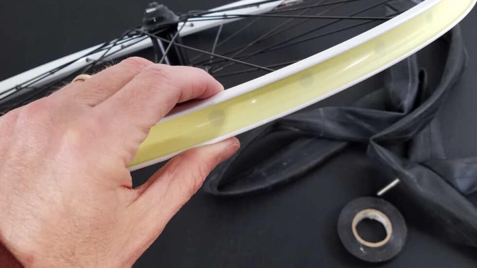 What Does Tubeless Ready Mean (And Why It Matters) DIY Mountain Bike