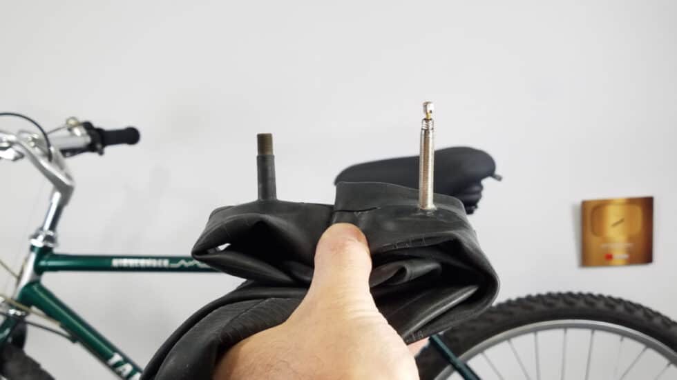 Presta vs. Schrader Valve (Is One Better) DIY Mountain Bike